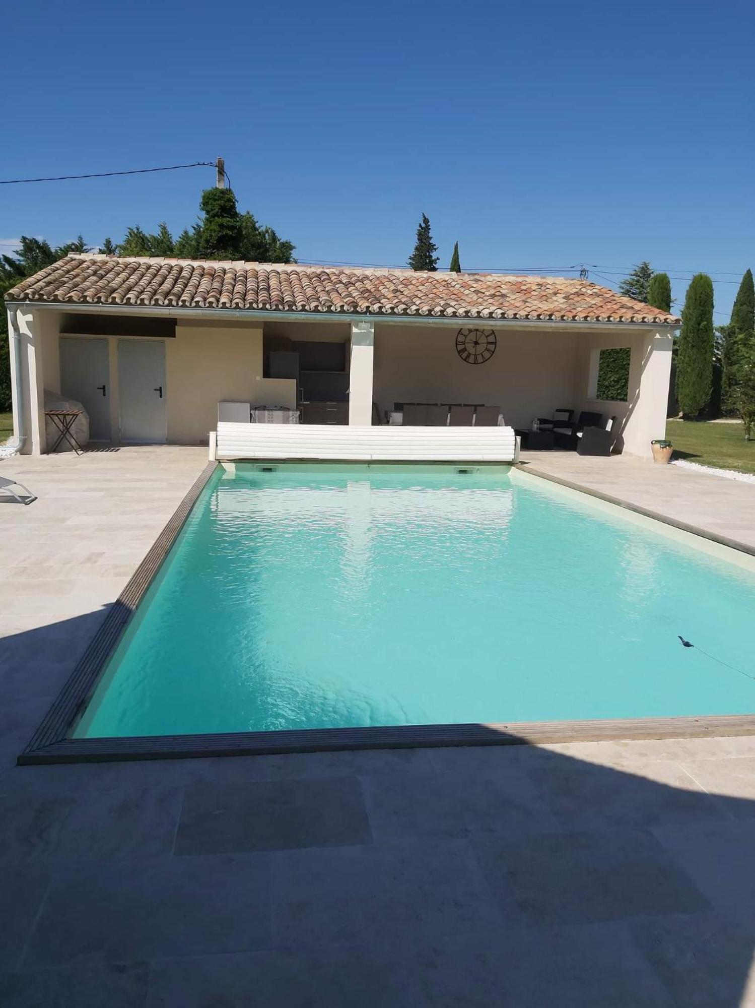 Studio Au Calme Avec Piscine Et Toutes Les Commodites Necessaires Le Thor Exteriér fotografie